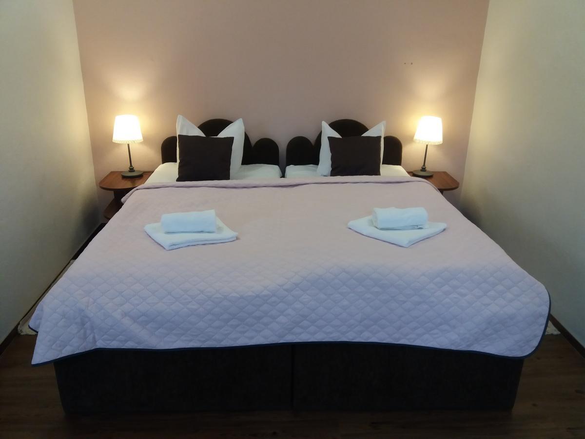 Hotel Dzban Jindrichov Kültér fotó