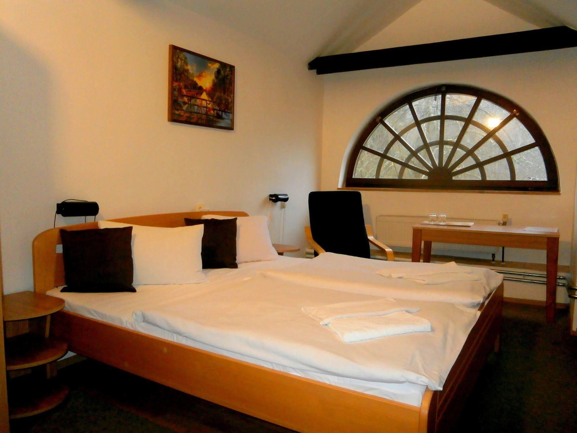 Hotel Dzban Jindrichov Kültér fotó